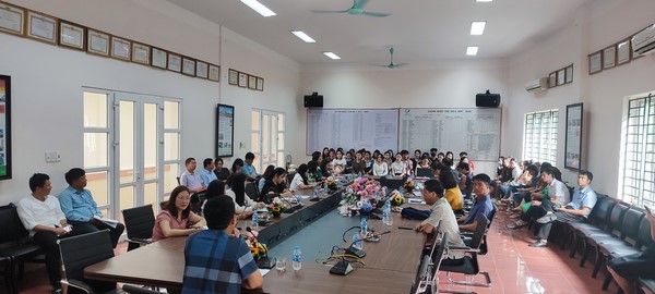 Lãnh đạo game nổ hũ quốc tế
 tổ chức gặp mặt lưu học sinh Lào.